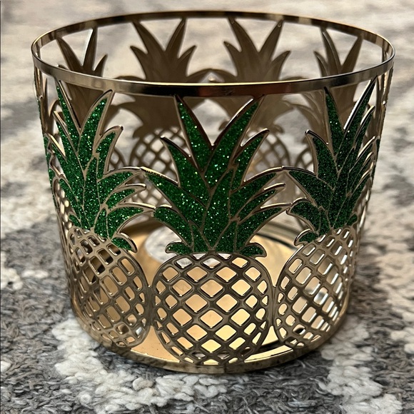 Bath & Body Works 3-wick candle holder, glitter pineapple, NWT! - Picture 1 of 4